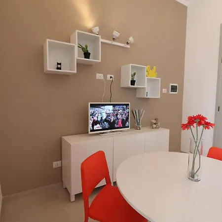 Aura A Апартаменты Отранто